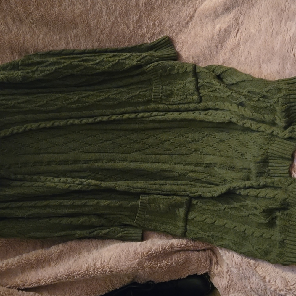 Sweater - Picture 2 of 2